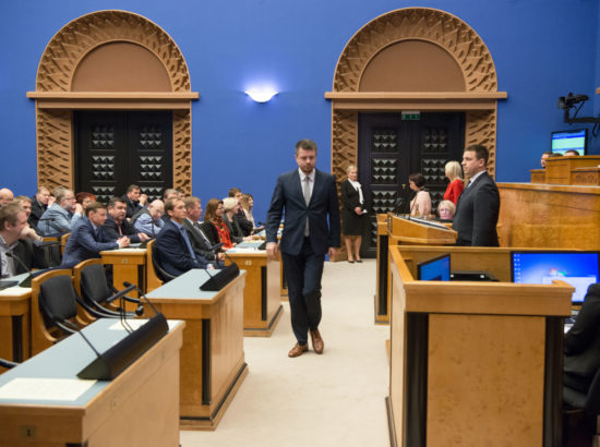 Riigikogu täiskogu istung, uue valitsuse liikmed ja Riigikogu liikmed andsid ametivande